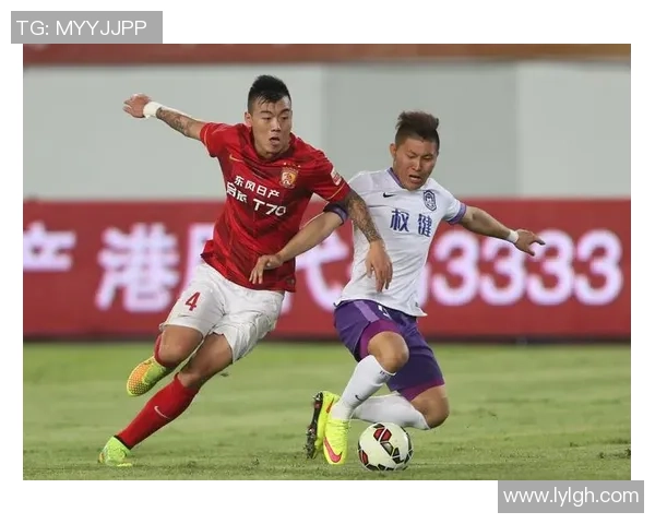 新疆足球新星迪力夏提助力恒大崛起展现无限潜力与希望